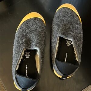 Mahabis Gray and Yellow Cozy Slippers